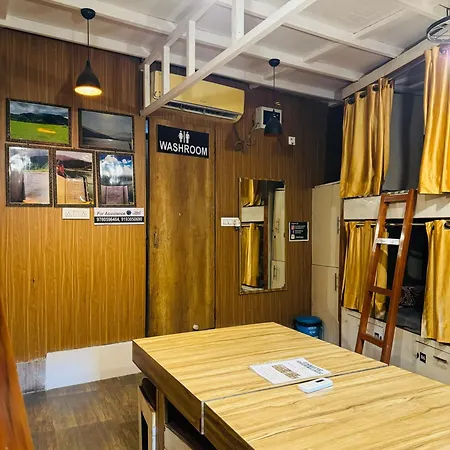 Nomads House Hostel Dehradun Exterior photo