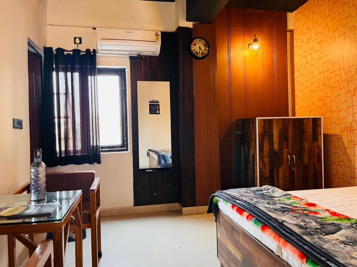 Nomads House Hostel